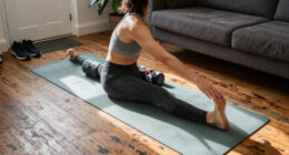 The Two Stretches I Do After My Daily Walk To Relieve Tight Hips And Tired Legs